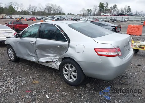 2011 Toyota Camry Le z USA, uszkodzony, nr VIN 4T1BF3EKXBU722344